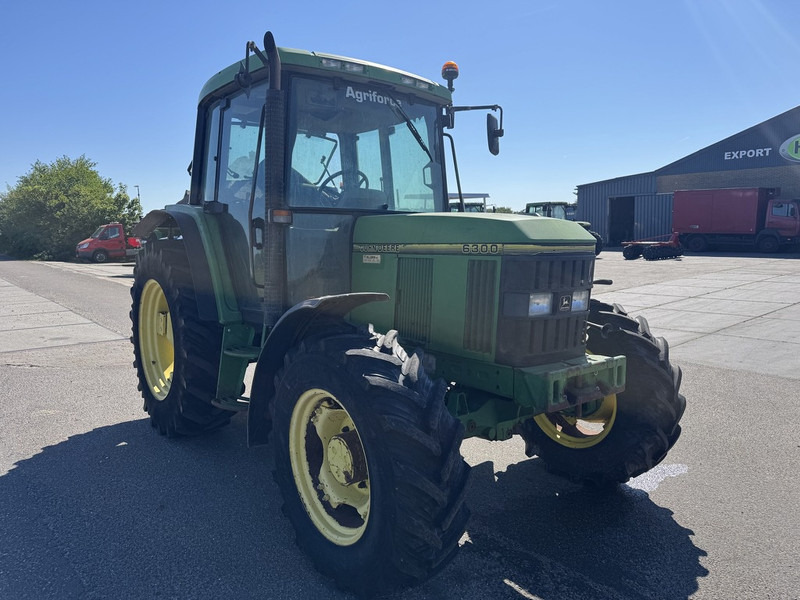 John Deere 6300 - 장궤형 트랙터 : 사진 4 John Deere 6300 - 장궤형 트랙터 : 사진 4