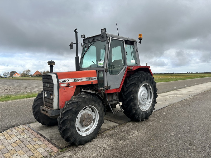 Massey Ferguson 690 - 장궤형 트랙터 : 사진 1 Massey Ferguson 690 - 장궤형 트랙터 : 사진 1