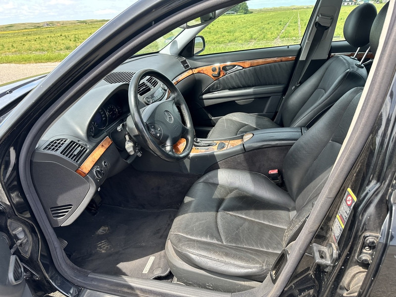 Mercedes-Benz E-Klasse 240 - 차량 : 사진 4 Mercedes-Benz E-Klasse 240 - 차량 : 사진 4