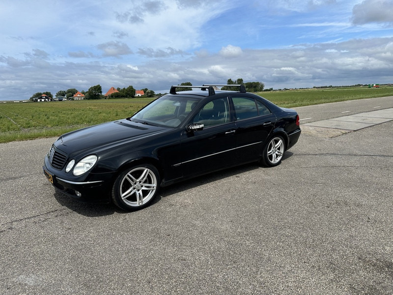 Mercedes-Benz E-Klasse 240 - 차량 : 사진 1 Mercedes-Benz E-Klasse 240 - 차량 : 사진 1
