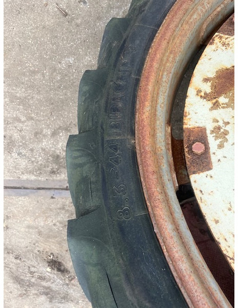 Michelin en kleber 8.3 R44 - 림 : 사진 2 Michelin en kleber 8.3 R44 - 림 : 사진 2