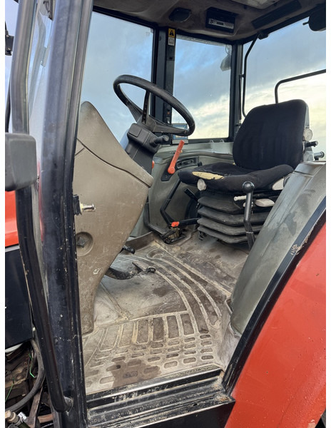 New Holland L95 - 장궤형 트랙터 : 사진 5 New Holland L95 - 장궤형 트랙터 : 사진 5