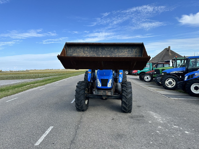 New Holland TD5.100 - 장궤형 트랙터 : 사진 3 New Holland TD5.100 - 장궤형 트랙터 : 사진 3