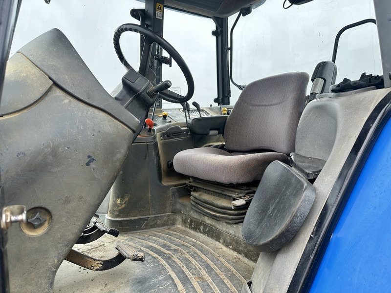 New Holland TM 120 - 장궤형 트랙터 : 사진 5 New Holland TM 120 - 장궤형 트랙터 : 사진 5