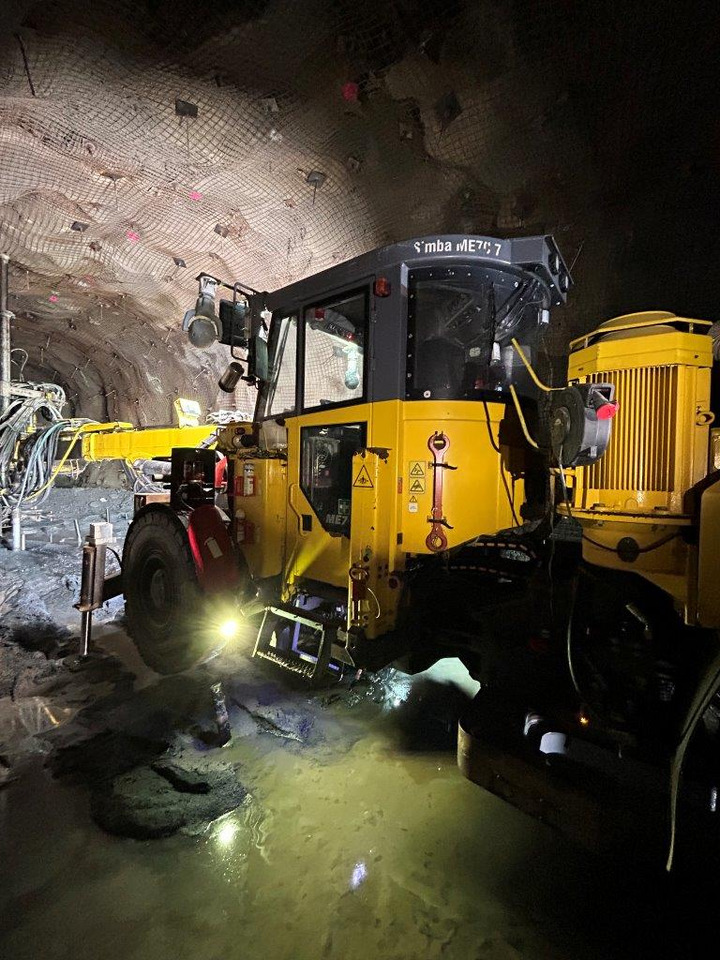 Atlas Copco (Epiroc) Simba ME7C - 방향성 보링 머신 : 사진 2 Atlas Copco (Epiroc) Simba ME7C - 방향성 보링 머신 : 사진 2