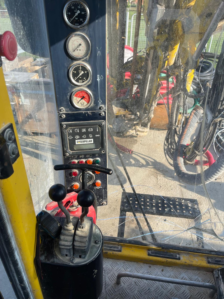 드릴링 리그 Atlas Copco ROC D7-11 : 사진 6