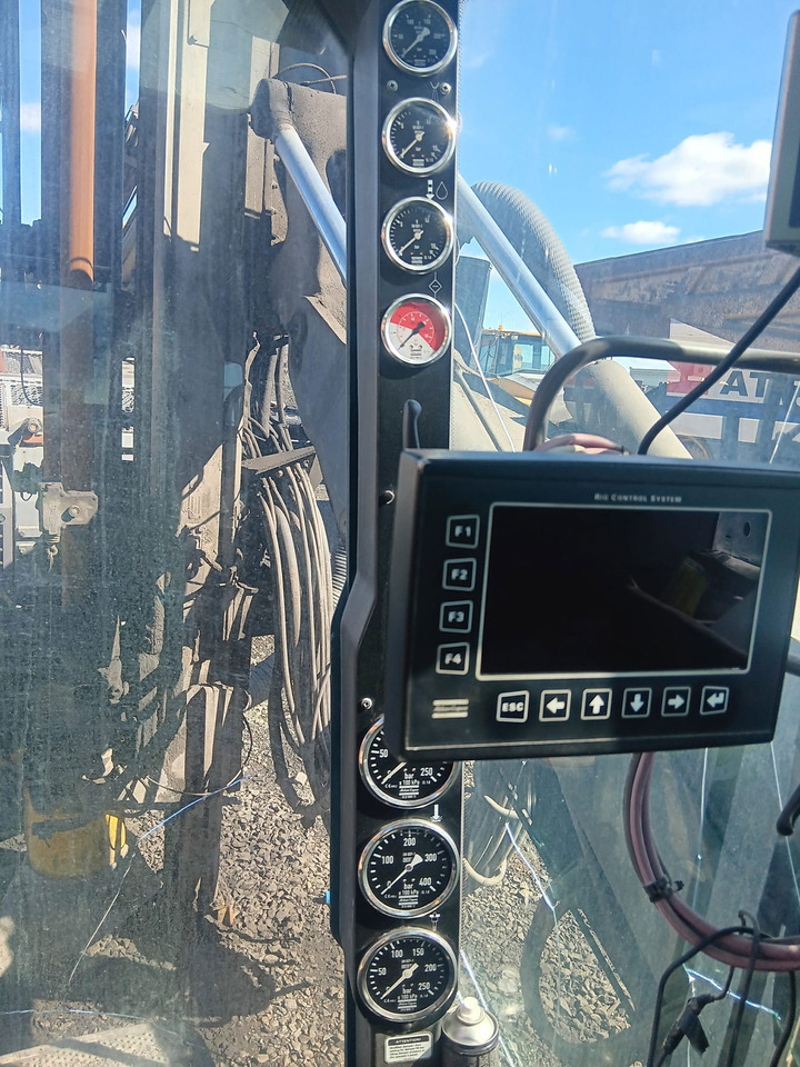 Atlas Copco ROC L7 (40)CR - 드릴링 리그 : 사진 5 Atlas Copco ROC L7 (40)CR - 드릴링 리그 : 사진 5