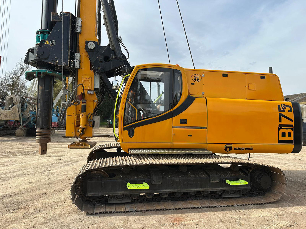 Casagrande B175 XP-2 - 파일 드라이버 : 사진 1 Casagrande B175 XP-2 - 파일 드라이버 : 사진 1