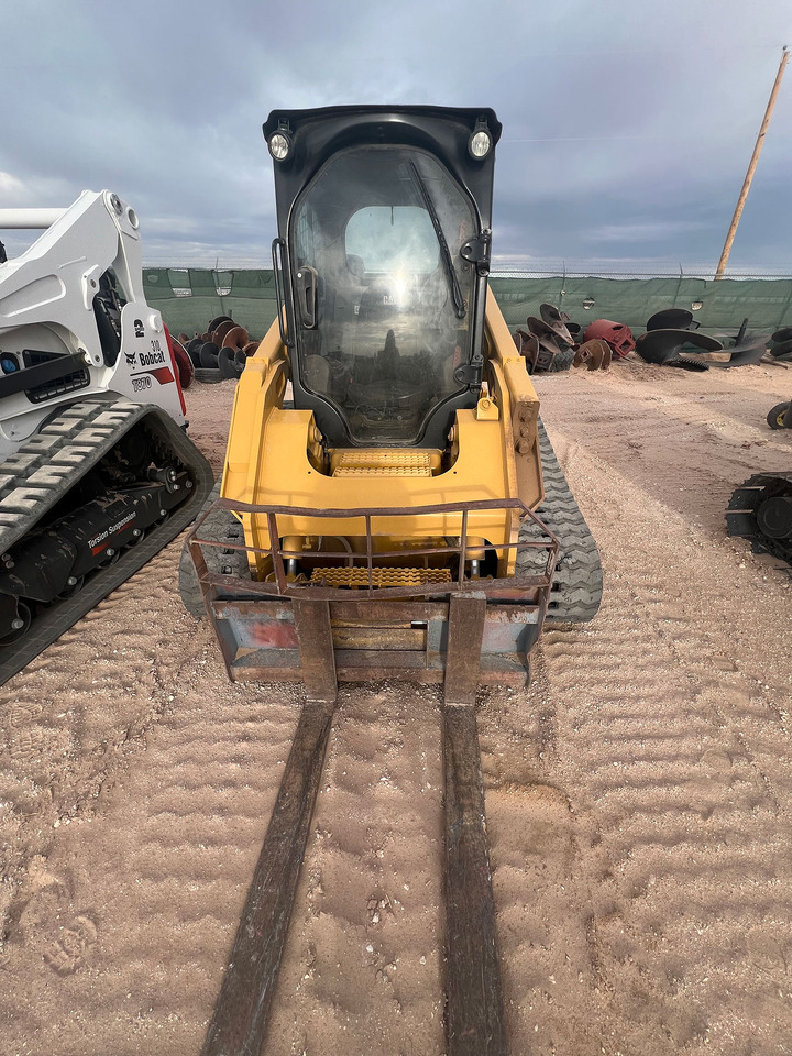 Caterpillar 279D - 스키드 스티어 로더 : 사진 4 Caterpillar 279D - 스키드 스티어 로더 : 사진 4