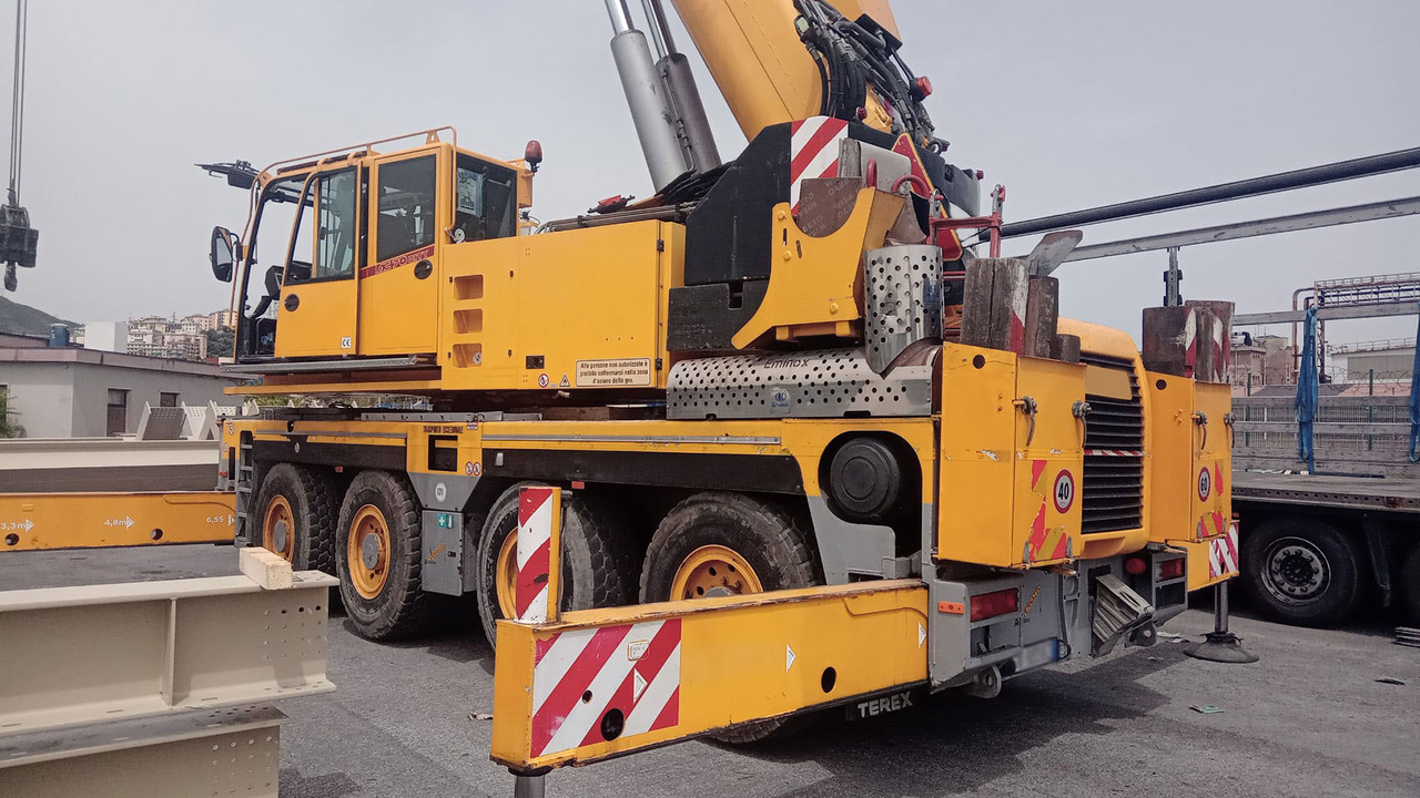 Demag AC 70 City - 모바일 크레인 : 사진 3 Demag AC 70 City - 모바일 크레인 : 사진 3