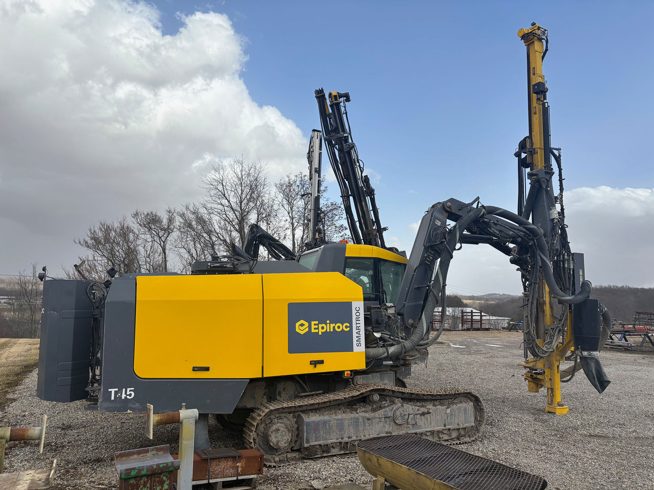 Epiroc SmartROC T45-11 - 드릴링 리그 : 사진 1 Epiroc SmartROC T45-11 - 드릴링 리그 : 사진 1