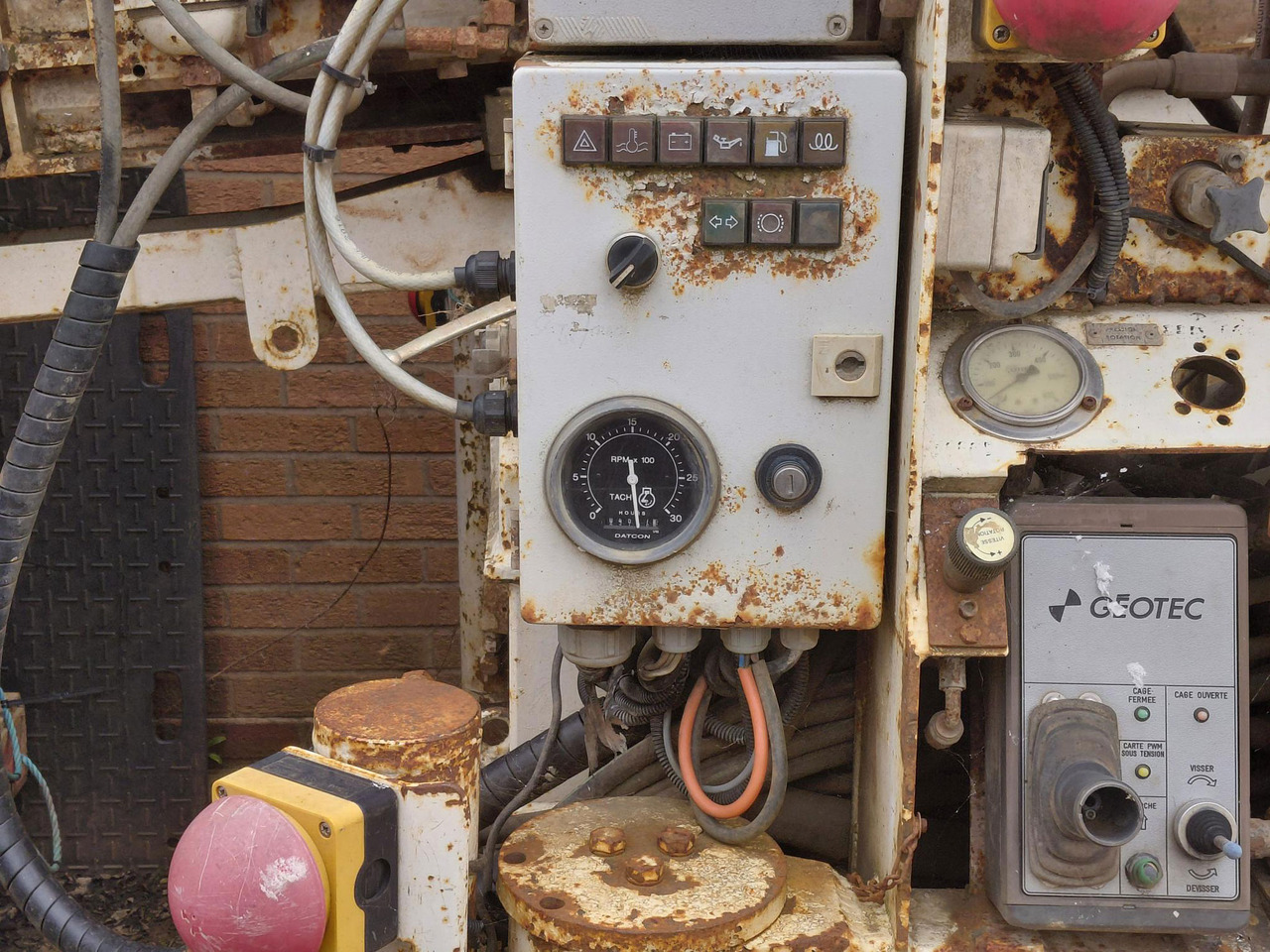 Geotec TB350 - 드릴링 리그 : 사진 5 Geotec TB350 - 드릴링 리그 : 사진 5