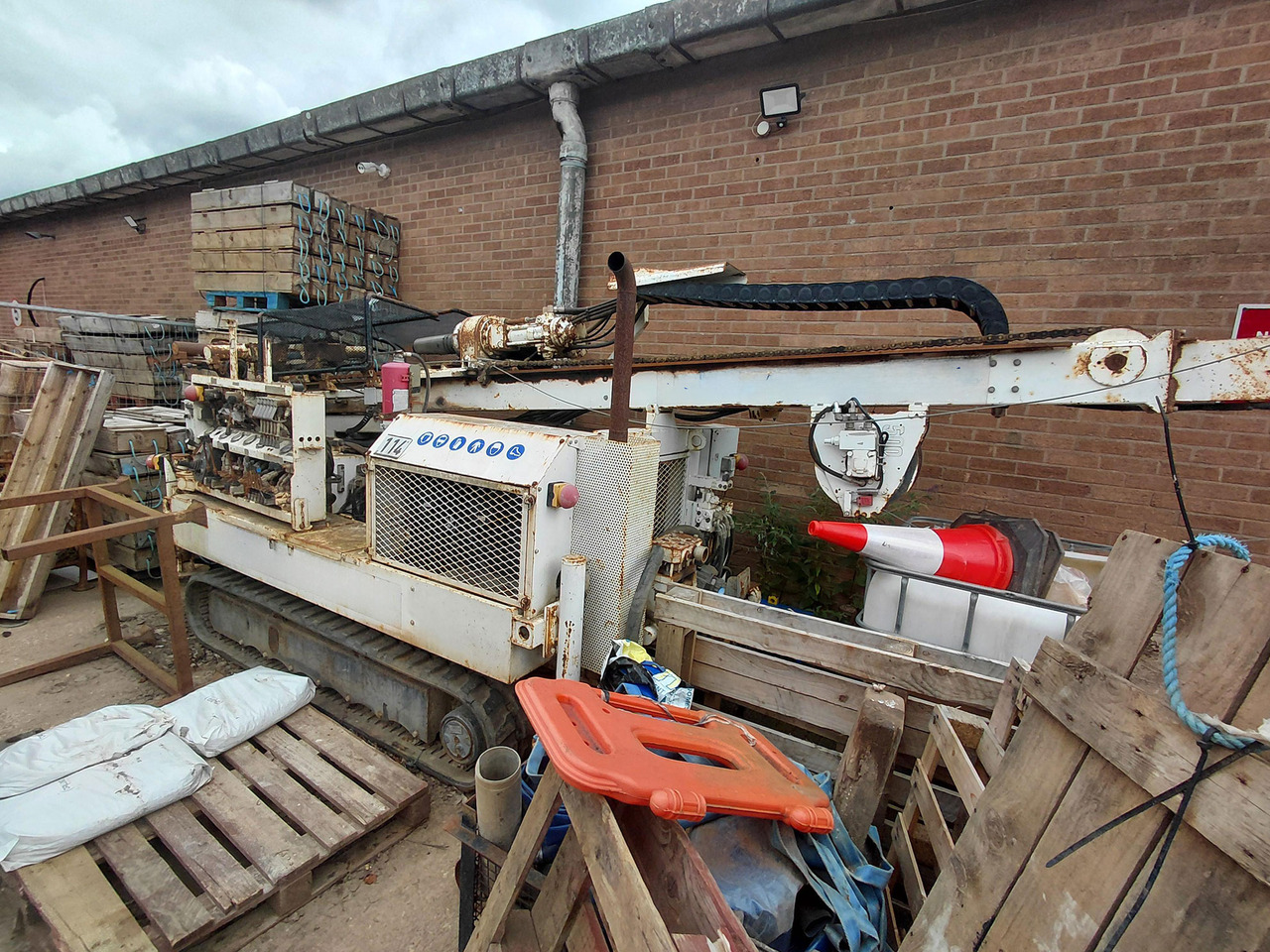 Geotec TB350 - 드릴링 리그 : 사진 3 Geotec TB350 - 드릴링 리그 : 사진 3