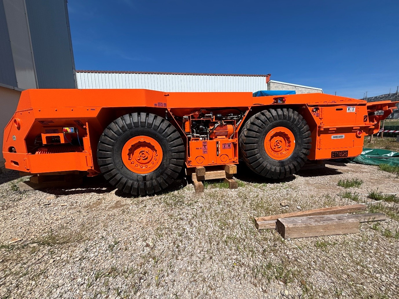 Komatsu 10SC32-48D-5 - 터널링 장비, 덤프 : 사진 3 Komatsu 10SC32-48D-5 - 터널링 장비, 덤프 : 사진 3