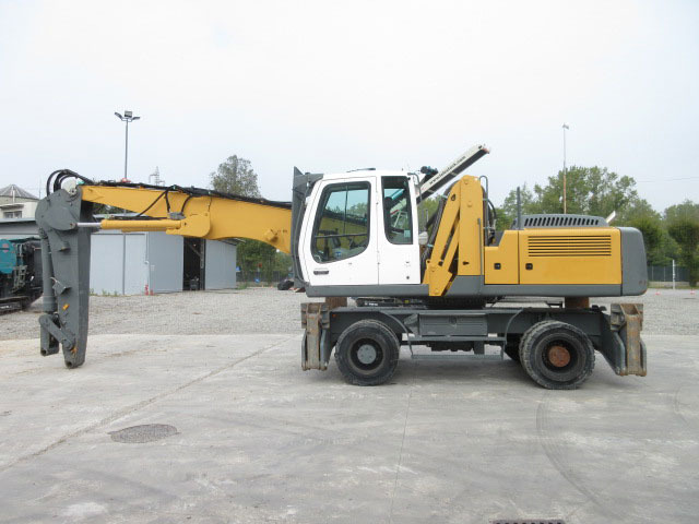 Liebherr A924 - 폐기물/ 산업 처리기 : 사진 1 Liebherr A924 - 폐기물/ 산업 처리기 : 사진 1