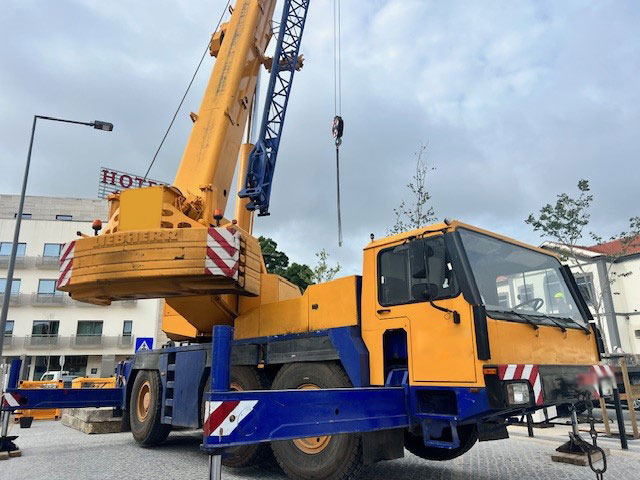 Liebherr LTM 1050-1 - 모바일 크레인 : 사진 1 Liebherr LTM 1050-1 - 모바일 크레인 : 사진 1