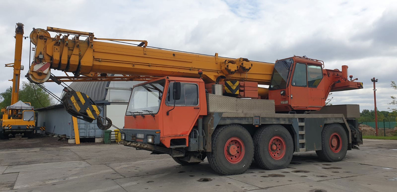 Liebherr LTM 1050-1 - 모바일 크레인 : 사진 1 Liebherr LTM 1050-1 - 모바일 크레인 : 사진 1