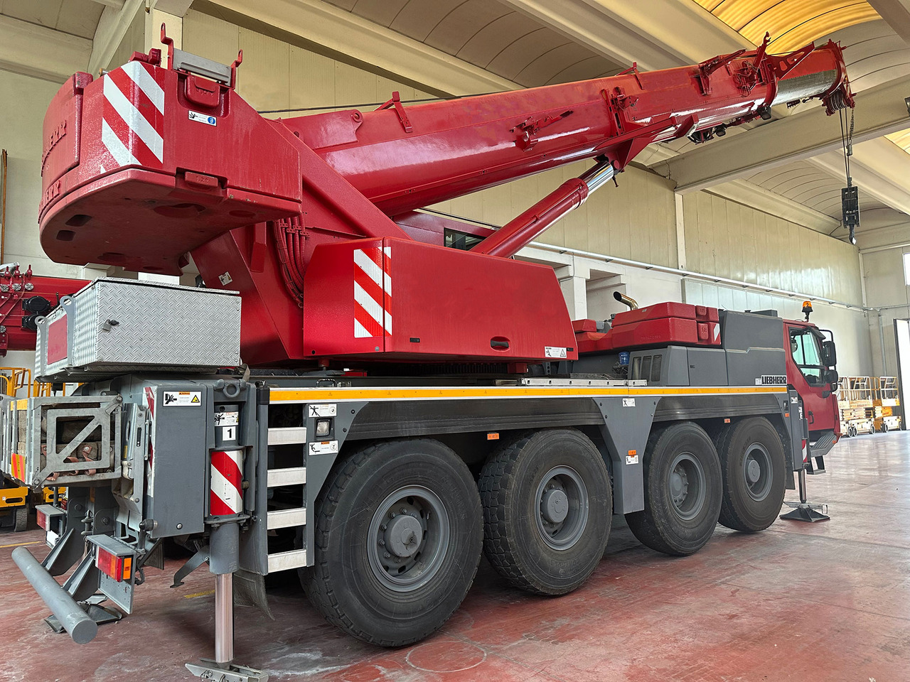 Liebherr LTM 1070-4.2 - 모바일 크레인 : 사진 2 Liebherr LTM 1070-4.2 - 모바일 크레인 : 사진 2