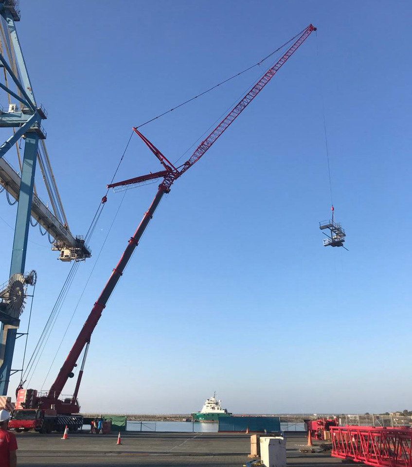 Liebherr LTM 1350-6.1 - 모바일 크레인 : 사진 5 Liebherr LTM 1350-6.1 - 모바일 크레인 : 사진 5