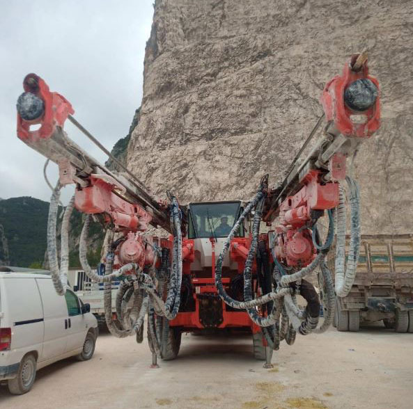 Sandvik DT820-SC - 방향성 보링 머신 : 사진 5 Sandvik DT820-SC - 방향성 보링 머신 : 사진 5