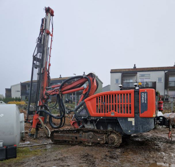 Sandvik Dino DC400Ri - 드릴링 리그 : 사진 3 Sandvik Dino DC400Ri - 드릴링 리그 : 사진 3