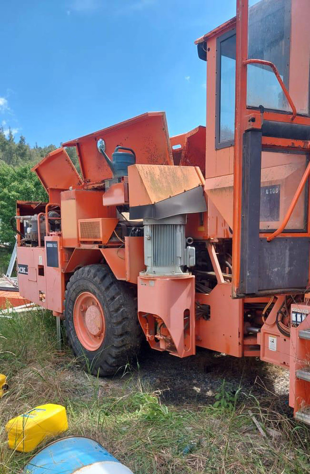 Tamrock Axera T-08 S-290C - 방향성 보링 머신 : 사진 5 Tamrock Axera T-08 S-290C - 방향성 보링 머신 : 사진 5