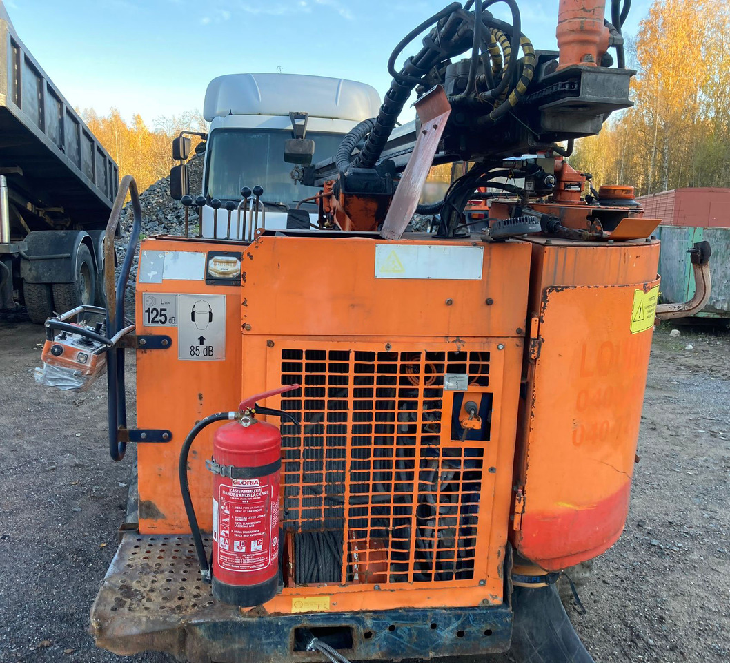 Tamrock Commando 120R - 드릴링 리그 : 사진 4 Tamrock Commando 120R - 드릴링 리그 : 사진 4