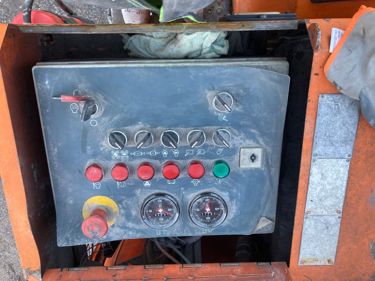 Tamrock Commando 120R - 드릴링 리그 : 사진 5 Tamrock Commando 120R - 드릴링 리그 : 사진 5