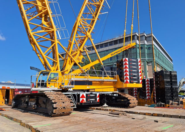 Terex Demag CC 3800-1 - 크롤러 크레인 : 사진 1 Terex Demag CC 3800-1 - 크롤러 크레인 : 사진 1