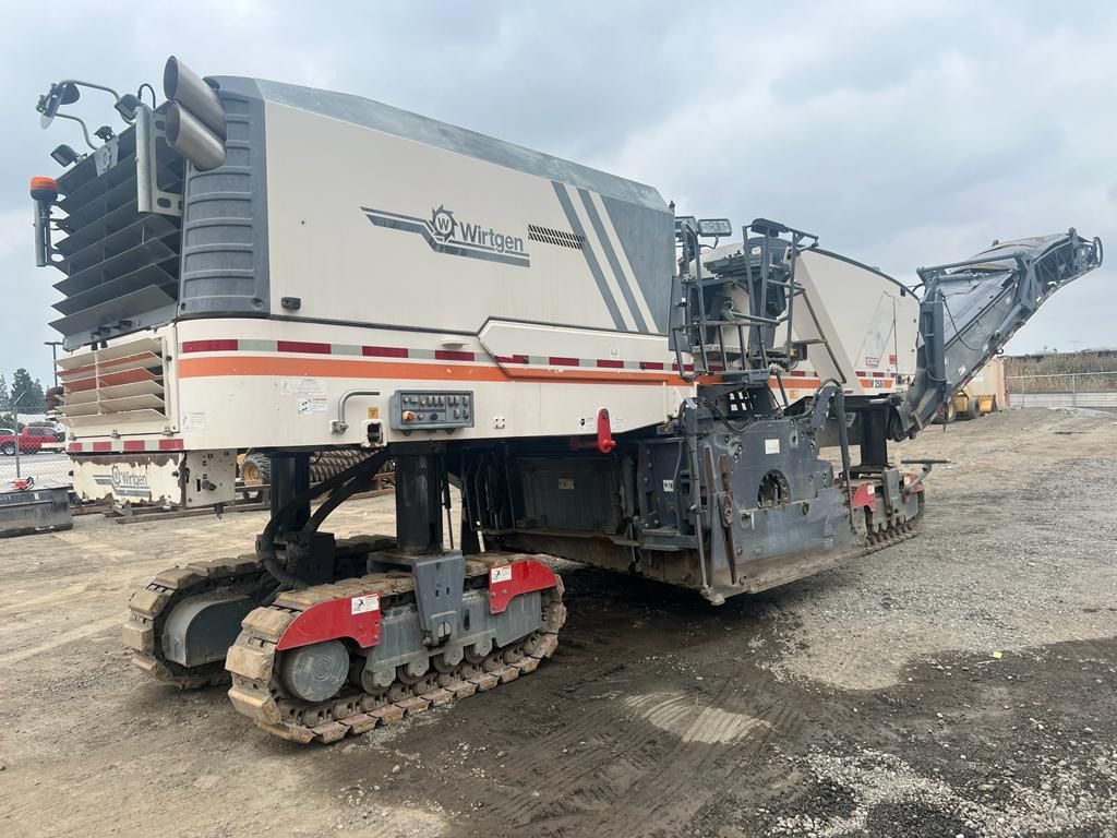 Wirtgen W250i - 콜드 플래너 : 사진 1 Wirtgen W250i - 콜드 플래너 : 사진 1