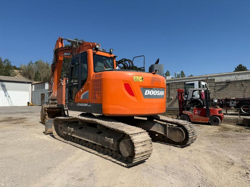 Doosan DX235LCR - 크롤러 굴삭기 : 사진 3 Doosan DX235LCR - 크롤러 굴삭기 : 사진 3