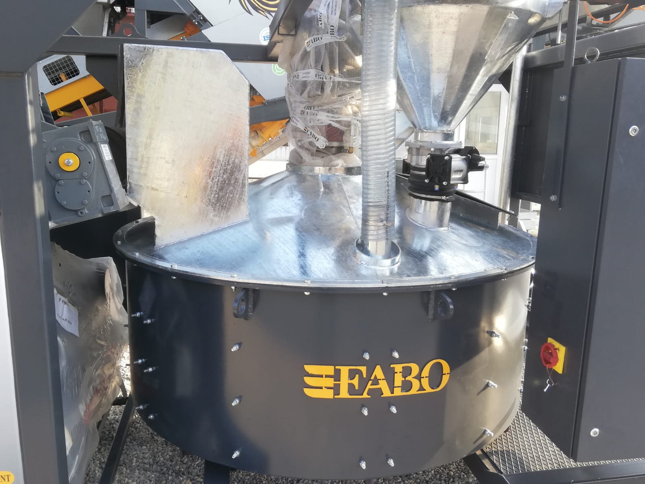 FABO mobile concrete batching plant - 콘크리트 플랜트 : 사진 5 FABO mobile concrete batching plant - 콘크리트 플랜트 : 사진 5
