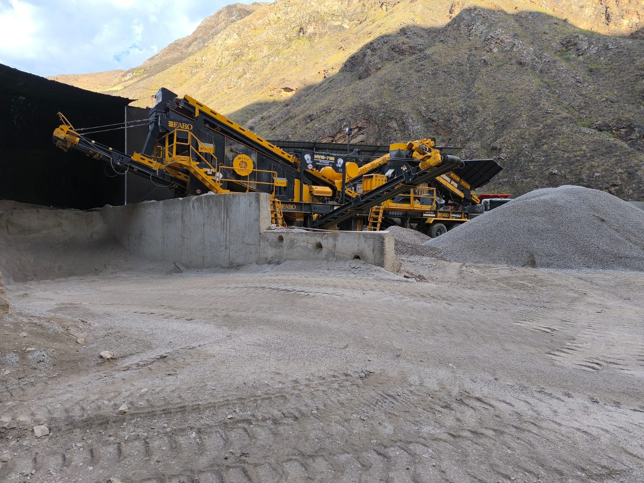Fabo mobile impact crusher - 임팩트 크러셔 : 사진 1 Fabo mobile impact crusher - 임팩트 크러셔 : 사진 1