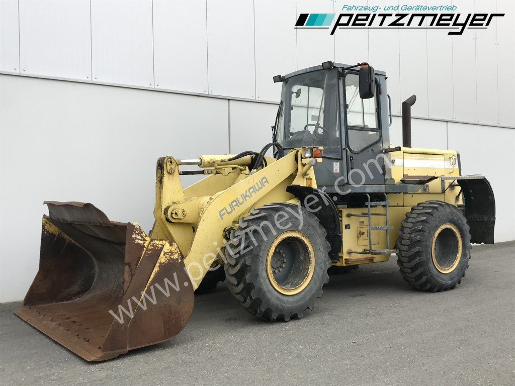 FURUKAWA RADLADER 325 Klima - 휠 로더 : 사진 1 FURUKAWA RADLADER 325 Klima - 휠 로더 : 사진 1