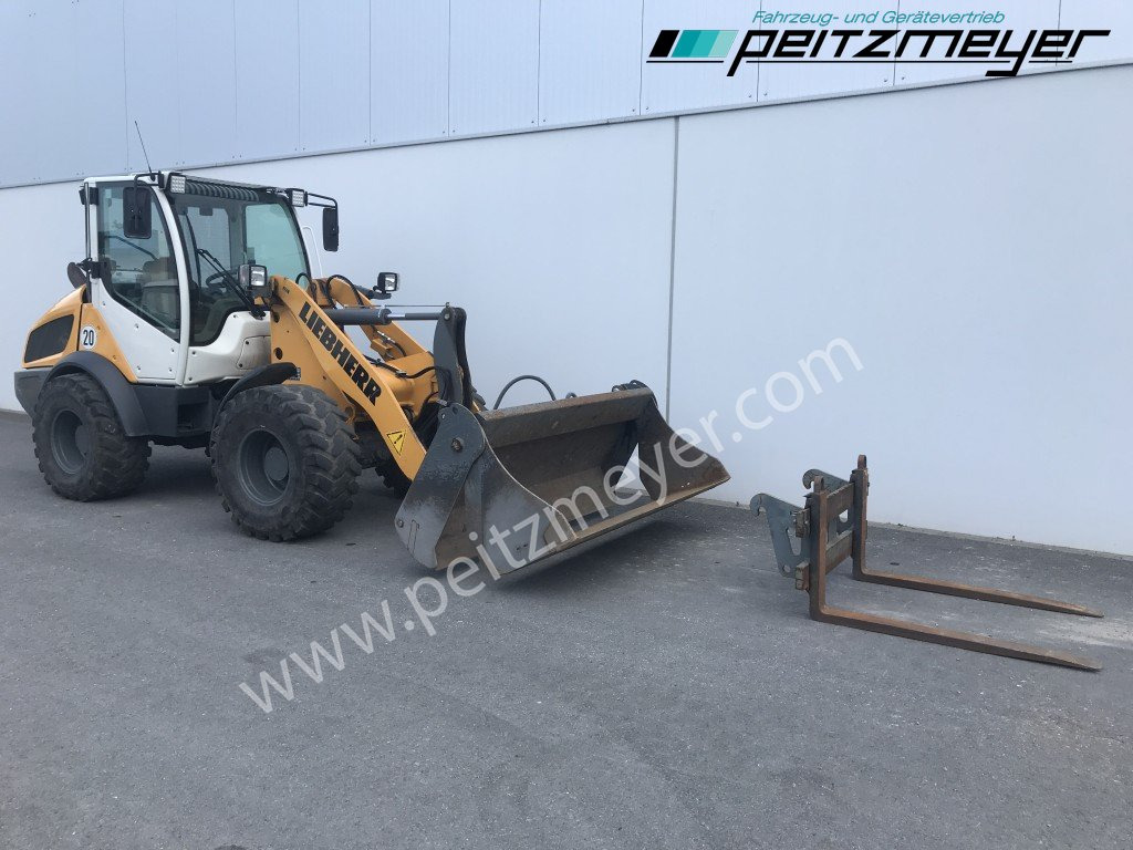 LIEBHERR RADLADER L 508 C 4in1 Schaufel + Palettengabel - 휠 로더 : 사진 2 LIEBHERR RADLADER L 508 C 4in1 Schaufel + Palettengabel - 휠 로더 : 사진 2