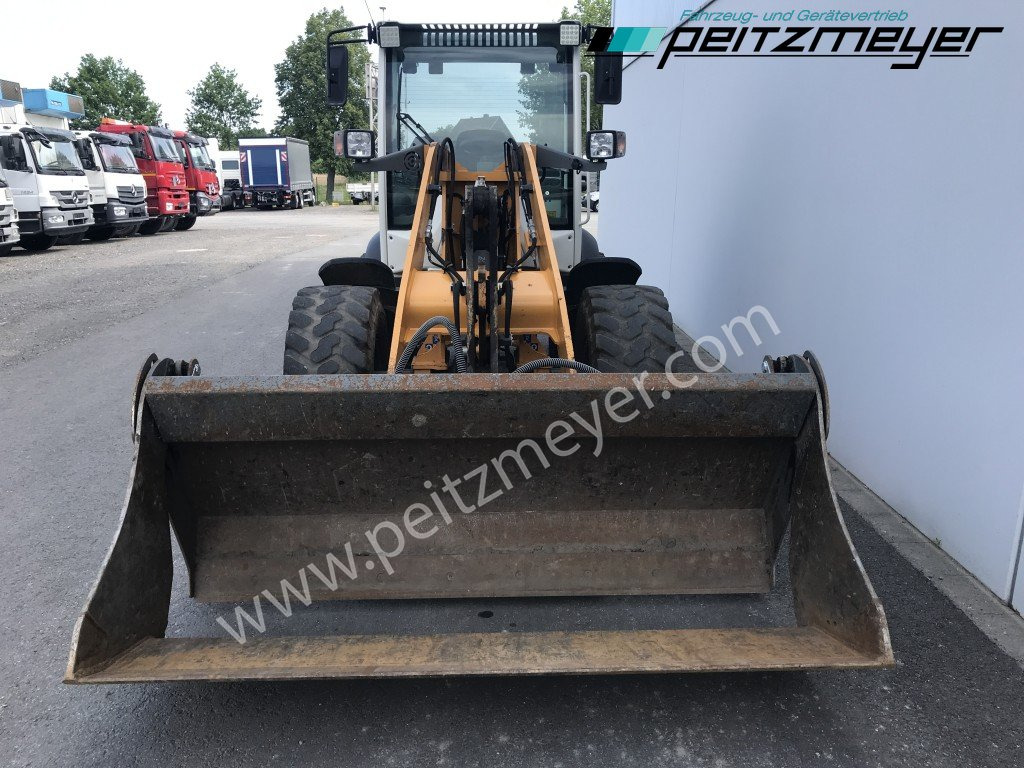 LIEBHERR RADLADER L 508 C 4in1 Schaufel + Palettengabel - 휠 로더 : 사진 5 LIEBHERR RADLADER L 508 C 4in1 Schaufel + Palettengabel - 휠 로더 : 사진 5