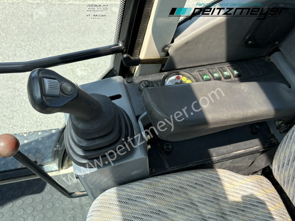 미니 굴삭기 TEREX MINIBAGGER TC 35 mit hydr. Schwenklöffel 1.300 mm : 사진 35 미니 굴삭기 TEREX MINIBAGGER TC 35 mit hydr. Schwenklöffel 1.300 mm : 사진 35