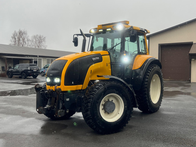 Valtra M150-4 - 장궤형 트랙터 : 사진 1 Valtra M150-4 - 장궤형 트랙터 : 사진 1