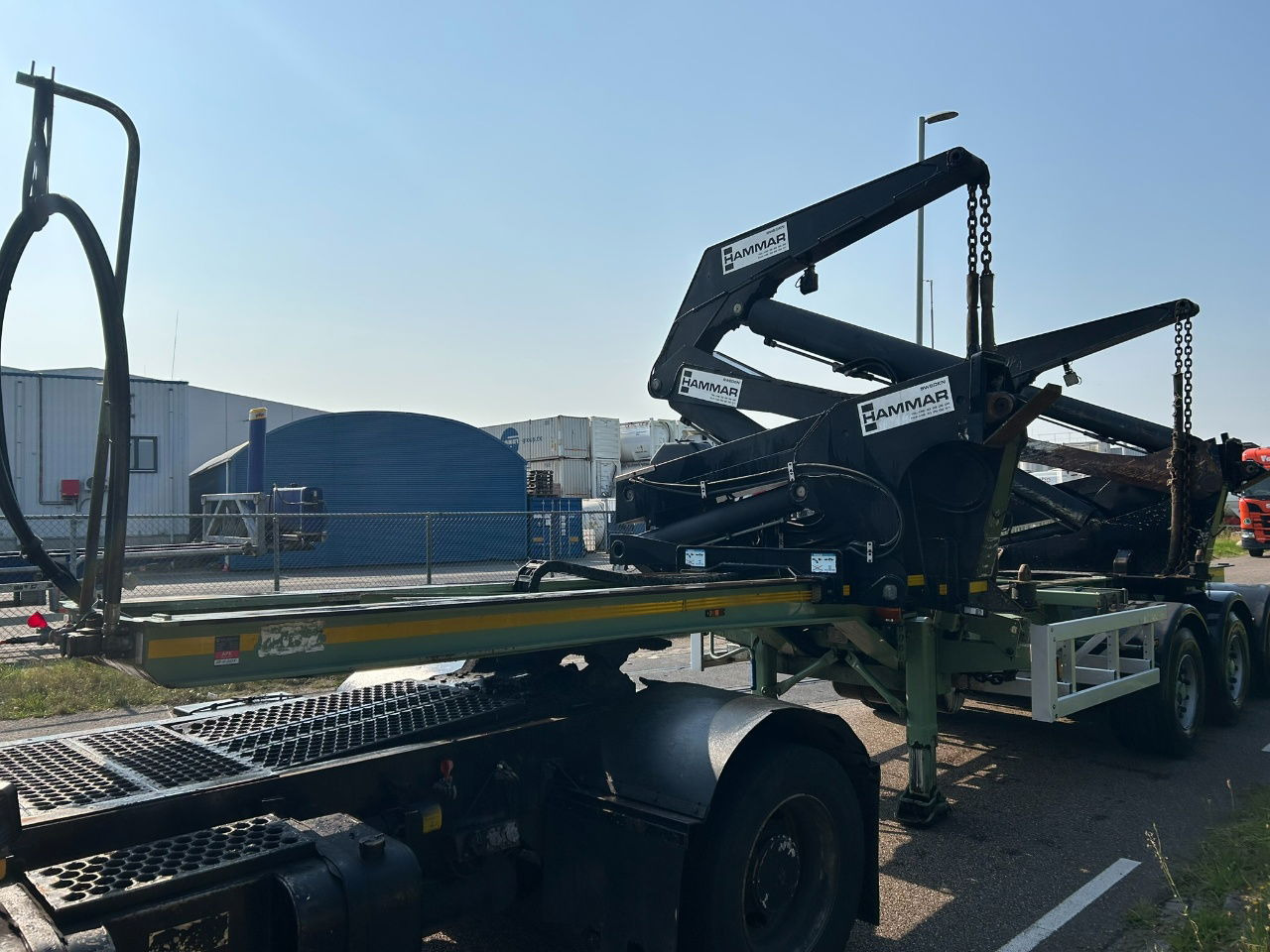 Hammar 195 HC / 20 ft, 2 x 20 ft 40 ft HC, power pack Diesel, Wireless controller 2 x, telescopic chassis - 컨테이너 운반 장치/ 스와프 보디 세미 트레일러 : 사진 4 Hammar 195 HC / 20 ft, 2 x 20 ft 40 ft HC, power pack Diesel, Wireless controller 2 x, telescopic chassis - 컨테이너 운반 장치/ 스와프 보디 세미 트레일러 : 사진 4