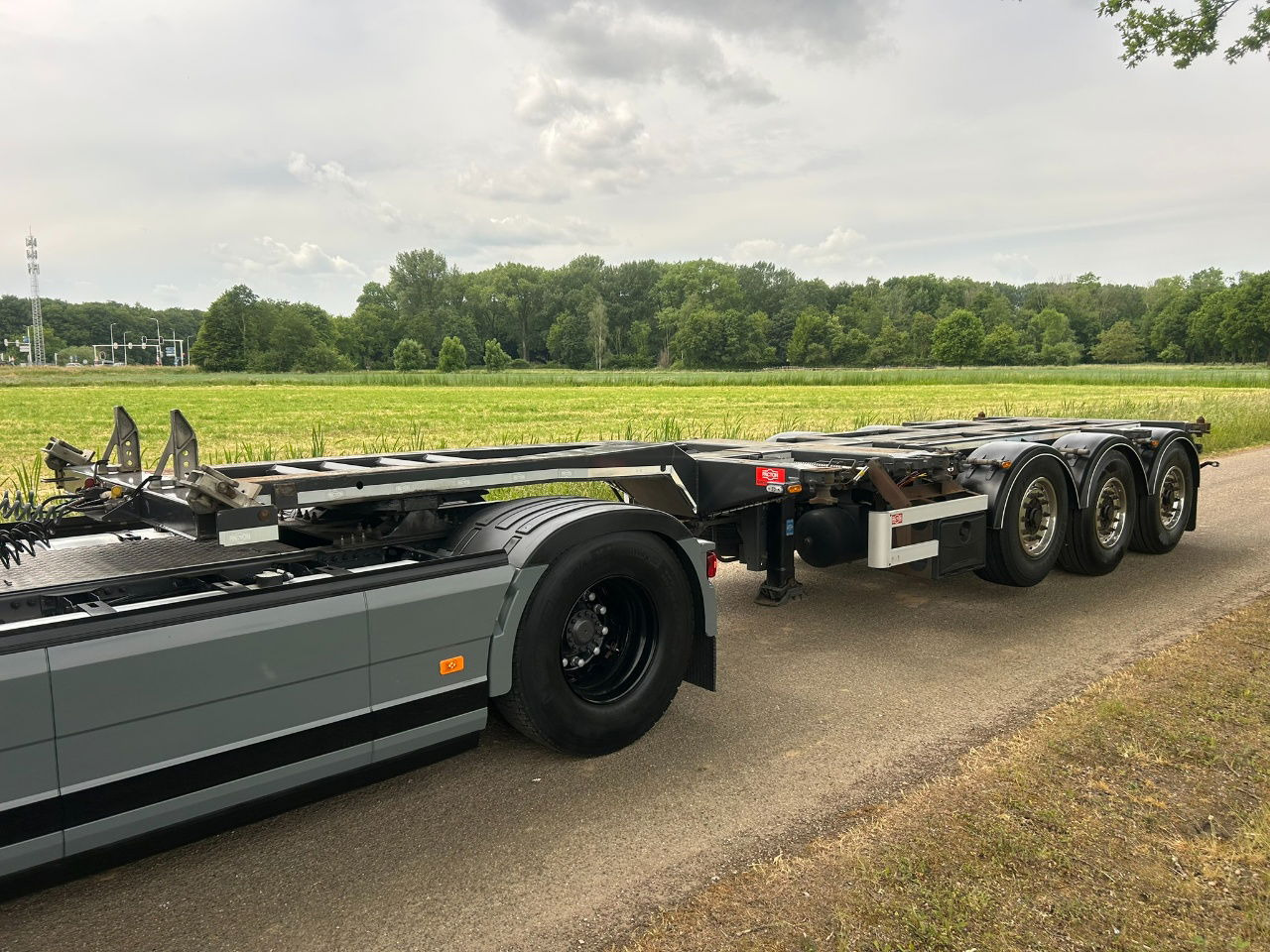 Pacton ET3 / Bpw Disc / Lifting axle / 2x20/30/40/45 ft hc / Tyres 80 / Tuf 3-20 - 컨테이너 운반 장치/ 스와프 보디 세미 트레일러 : 사진 1 Pacton ET3 / Bpw Disc / Lifting axle / 2x20/30/40/45 ft hc / Tyres 80 / Tuf 3-20 - 컨테이너 운반 장치/ 스와프 보디 세미 트레일러 : 사진 1