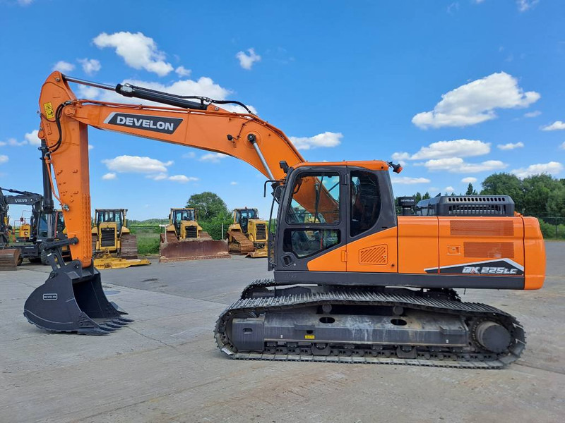 Develon DX225LC-7M - 크롤러 굴삭기 : 사진 1 Develon DX225LC-7M - 크롤러 굴삭기 : 사진 1
