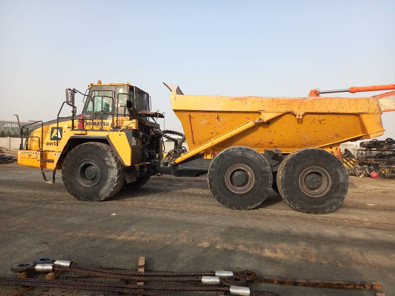 Komatsu HM400-3R (4 pcs available in Abu Dhabi) - 관절 덤프 : 사진 1 Komatsu HM400-3R (4 pcs available in Abu Dhabi) - 관절 덤프 : 사진 1
