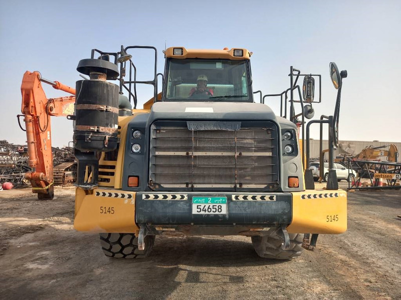 Komatsu HM400-3R (4 pcs available in Abu Dhabi) - 관절 덤프 : 사진 5 Komatsu HM400-3R (4 pcs available in Abu Dhabi) - 관절 덤프 : 사진 5