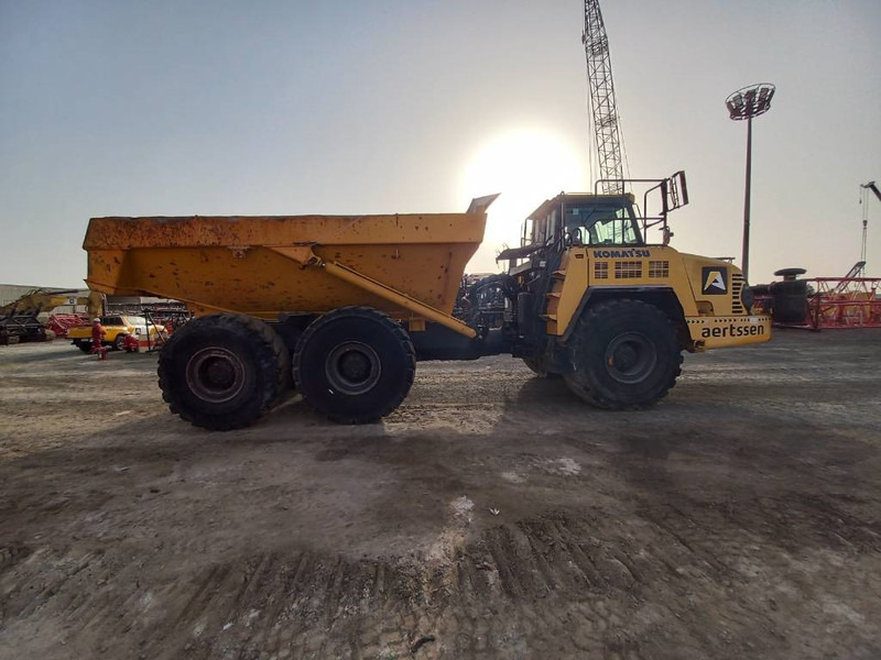 Komatsu HM400-3R (4 pcs available in Abu Dhabi) - 관절 덤프 : 사진 4 Komatsu HM400-3R (4 pcs available in Abu Dhabi) - 관절 덤프 : 사진 4