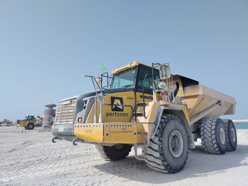 Komatsu HM400-3R (4 pieces available in Abu Dhabi) - 관절 덤프 : 사진 3 Komatsu HM400-3R (4 pieces available in Abu Dhabi) - 관절 덤프 : 사진 3