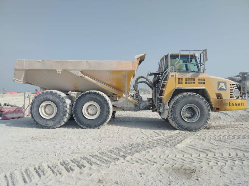 Komatsu HM400-3R (4 pieces available in Abu Dhabi) - 관절 덤프 : 사진 2 Komatsu HM400-3R (4 pieces available in Abu Dhabi) - 관절 덤프 : 사진 2
