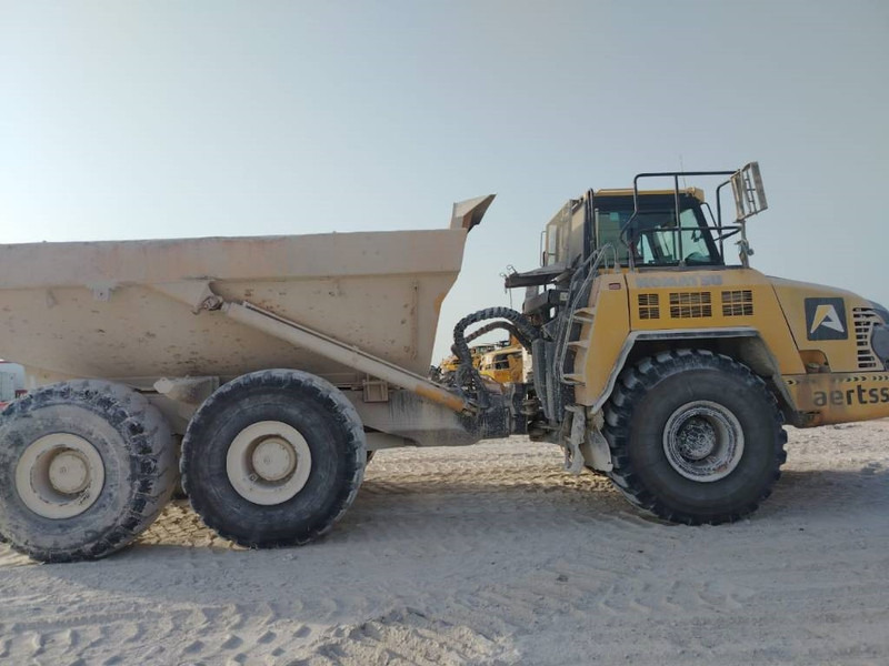 Komatsu HM400-3R (4 pieces available in Abu Dhabi) - 관절 덤프 : 사진 2 Komatsu HM400-3R (4 pieces available in Abu Dhabi) - 관절 덤프 : 사진 2