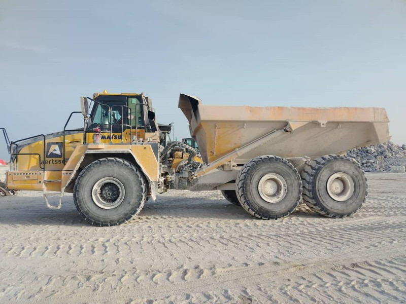 Komatsu HM400-3R (4 pieces available in Abu Dhabi) - 관절 덤프 : 사진 1 Komatsu HM400-3R (4 pieces available in Abu Dhabi) - 관절 덤프 : 사진 1