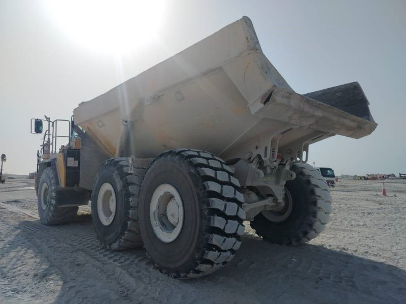 Komatsu HM400-3R (4 pieces available in Abu Dhabi) - 관절 덤프 : 사진 4 Komatsu HM400-3R (4 pieces available in Abu Dhabi) - 관절 덤프 : 사진 4