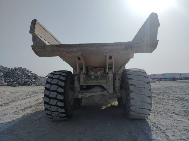 Komatsu HM400-3R (4 pieces available in Abu Dhabi) - 관절 덤프 : 사진 5 Komatsu HM400-3R (4 pieces available in Abu Dhabi) - 관절 덤프 : 사진 5